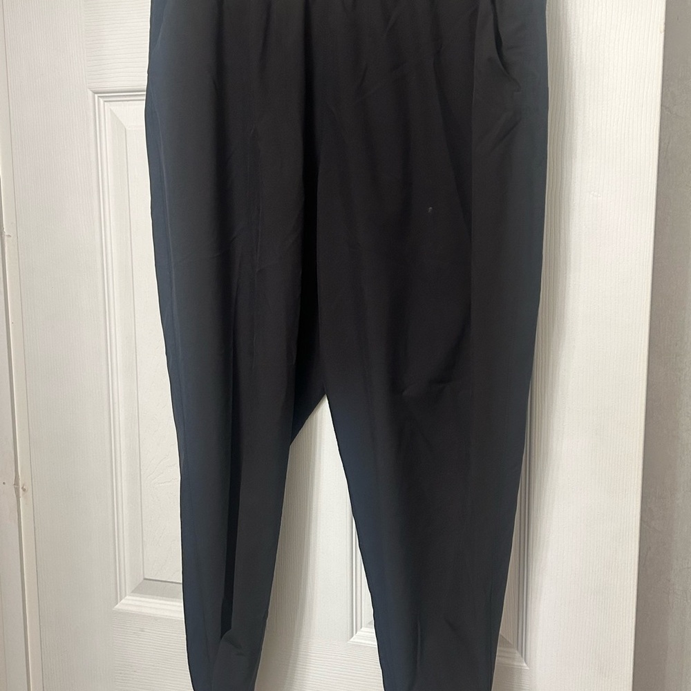 Old Navy Active Women’s Black Joggers